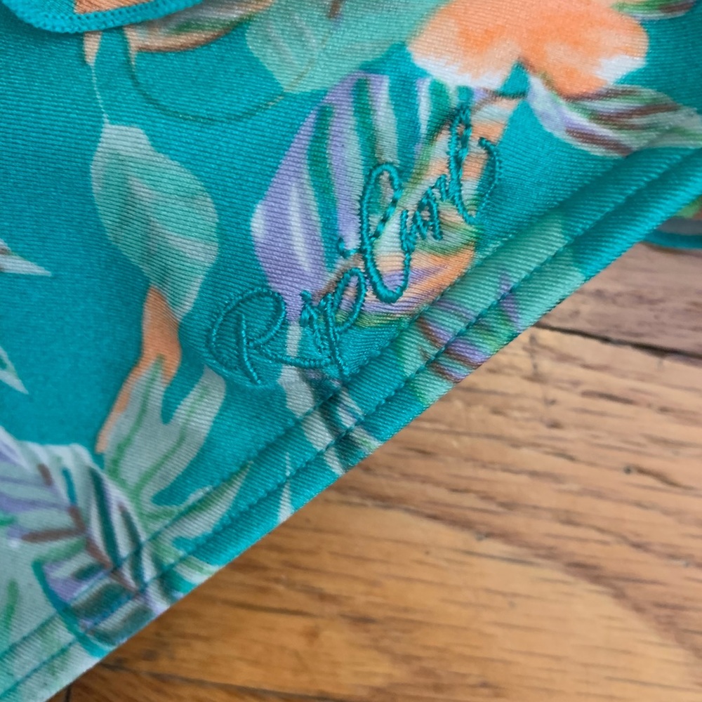 Rip Curl Ruffle Bikini - Picture 4 of 13